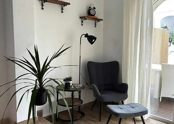 別荘 The Lemon House エステポナ